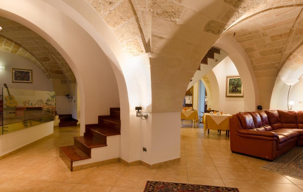 B&B L'Antica Rimessa Lecce Buitenkant foto