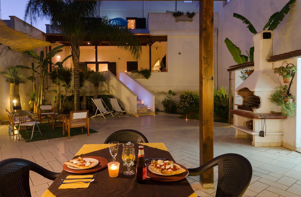 B&B L'Antica Rimessa Lecce Buitenkant foto