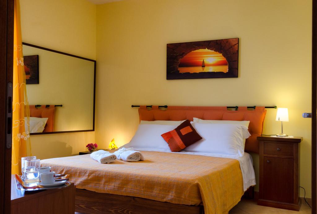B&B L'Antica Rimessa Lecce Buitenkant foto
