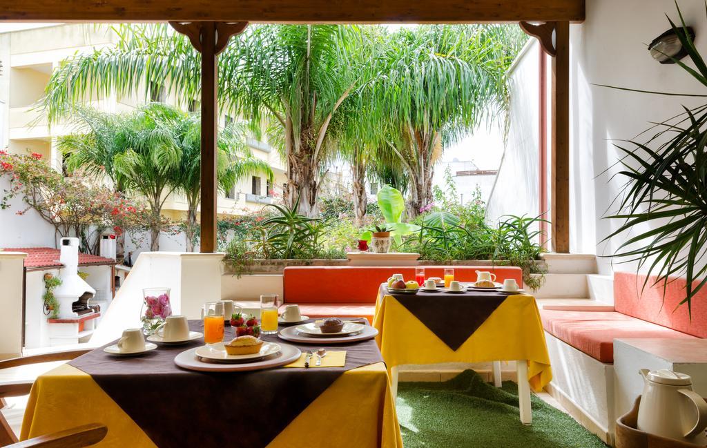 B&B L'Antica Rimessa Lecce Buitenkant foto