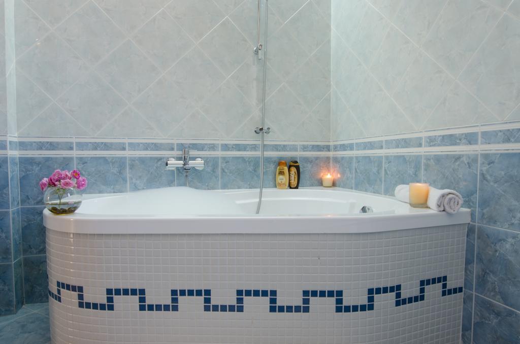 B&B L'Antica Rimessa Lecce Buitenkant foto