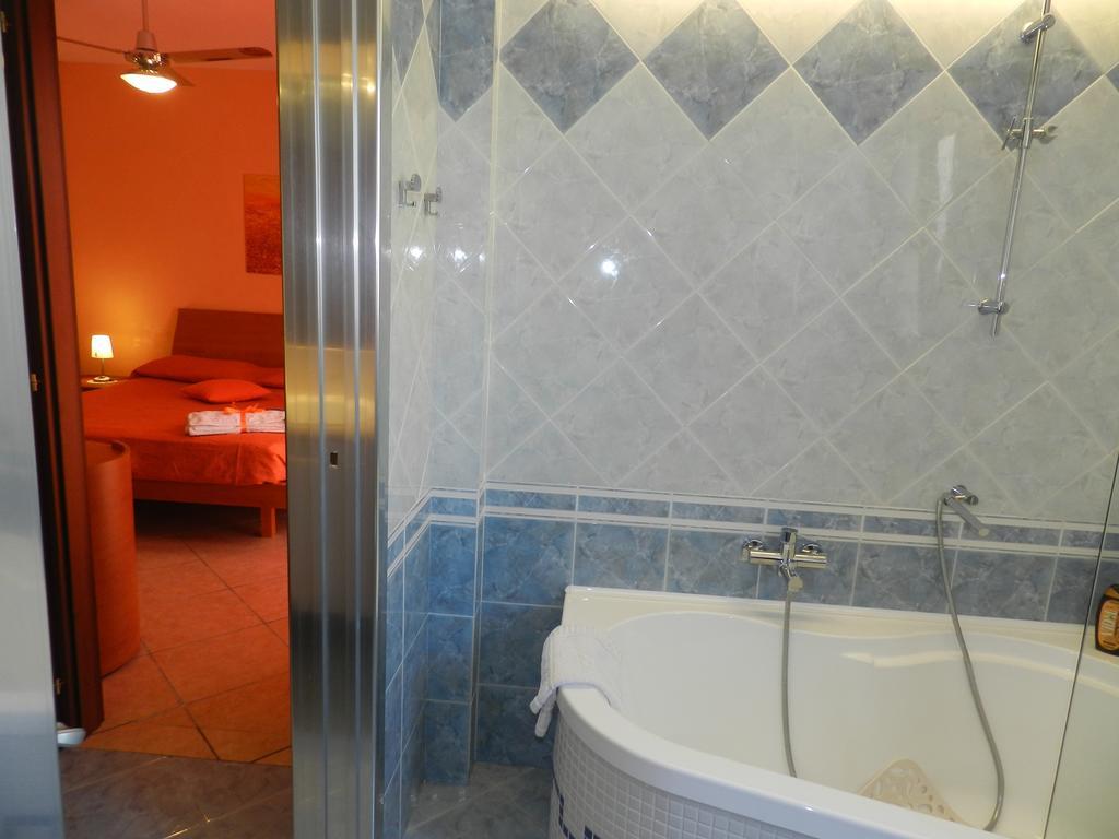 B&B L'Antica Rimessa Lecce Buitenkant foto